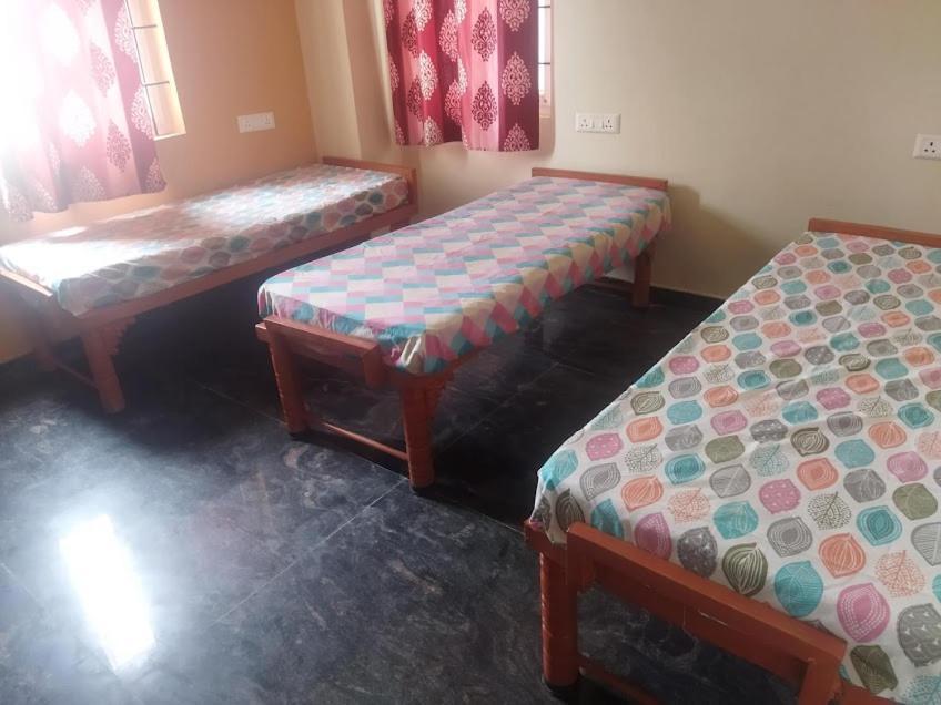 Hostel Stoneroof Guest Pg Whitefield Exterior foto